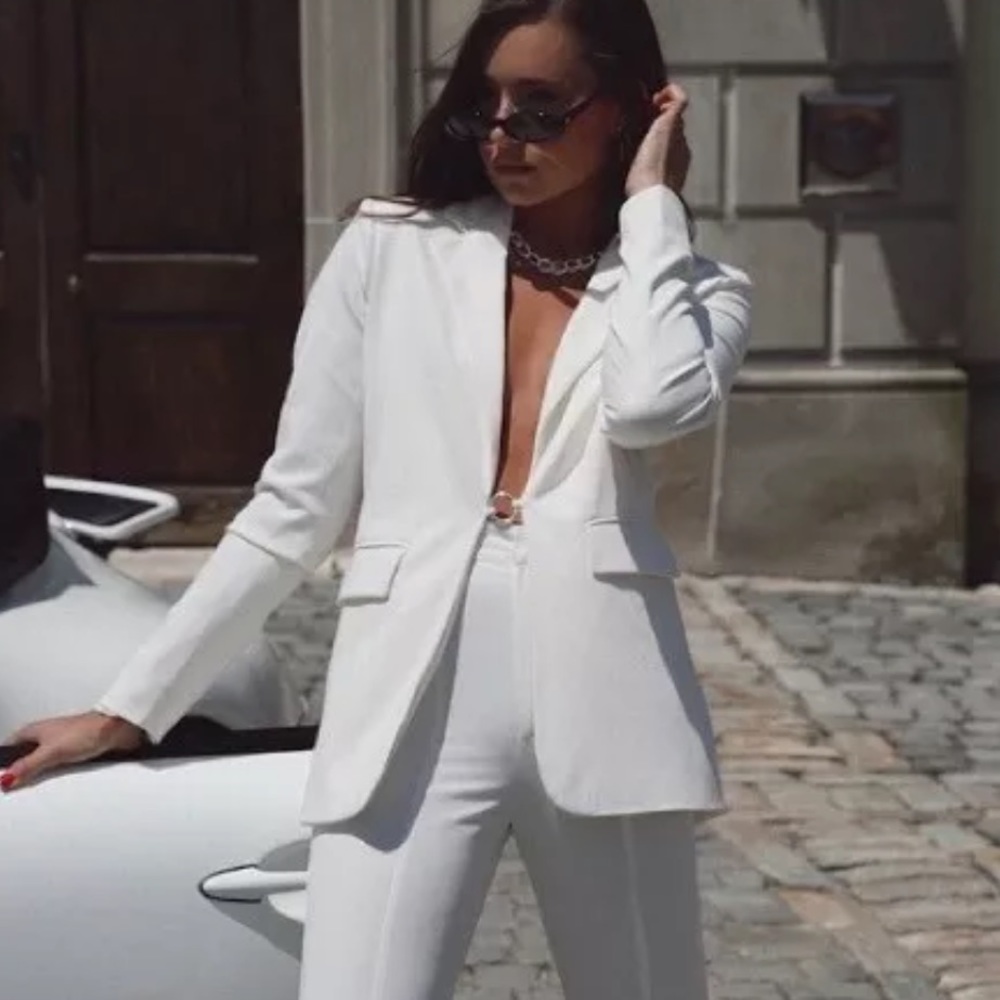 Danielle Bernstein White Blazer NWT - Picture 2 of 8
